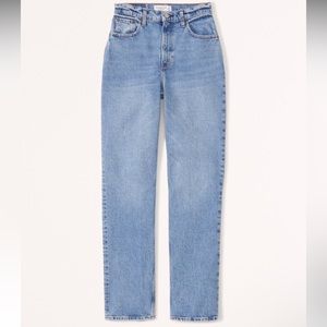 Abercrombie&Fitch The Ultra High Rise 90 Straight Jeans in Curve Love